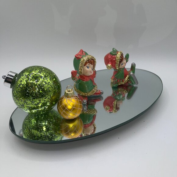 Vintage hand painted holly berry Christmas Ice Skater Girls on pond lighted OOAK - Picture 11 of 14